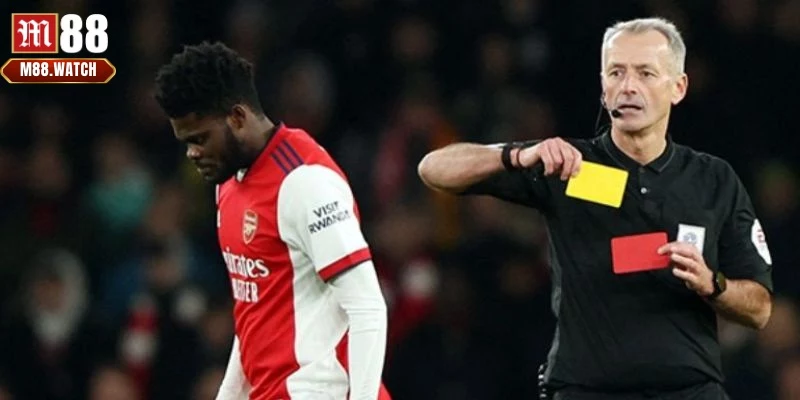 Việc theo dõi trận đấu trực tiếp giúp bạn điều chỉnh cược kịp thời